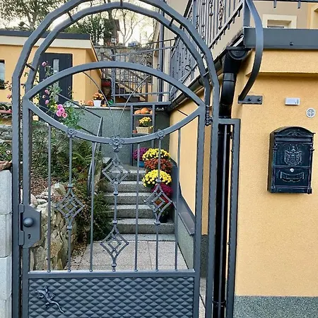 Viktoria Apartamento *